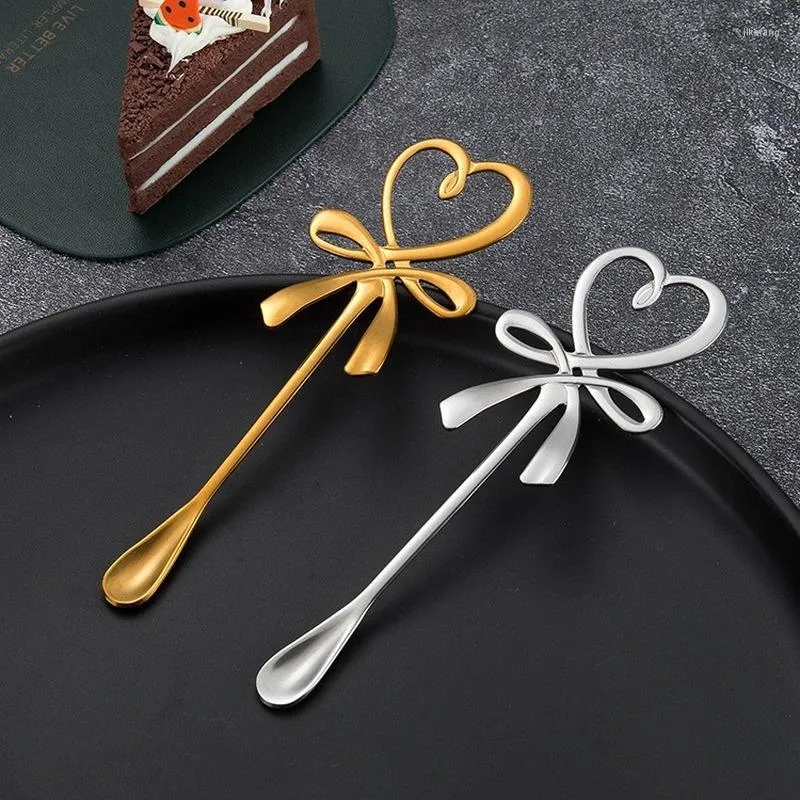 Set di stoviglie Set di stoviglie regalo di nozze creativo con fiocco in acciaio inossidabile 304 placcato oro