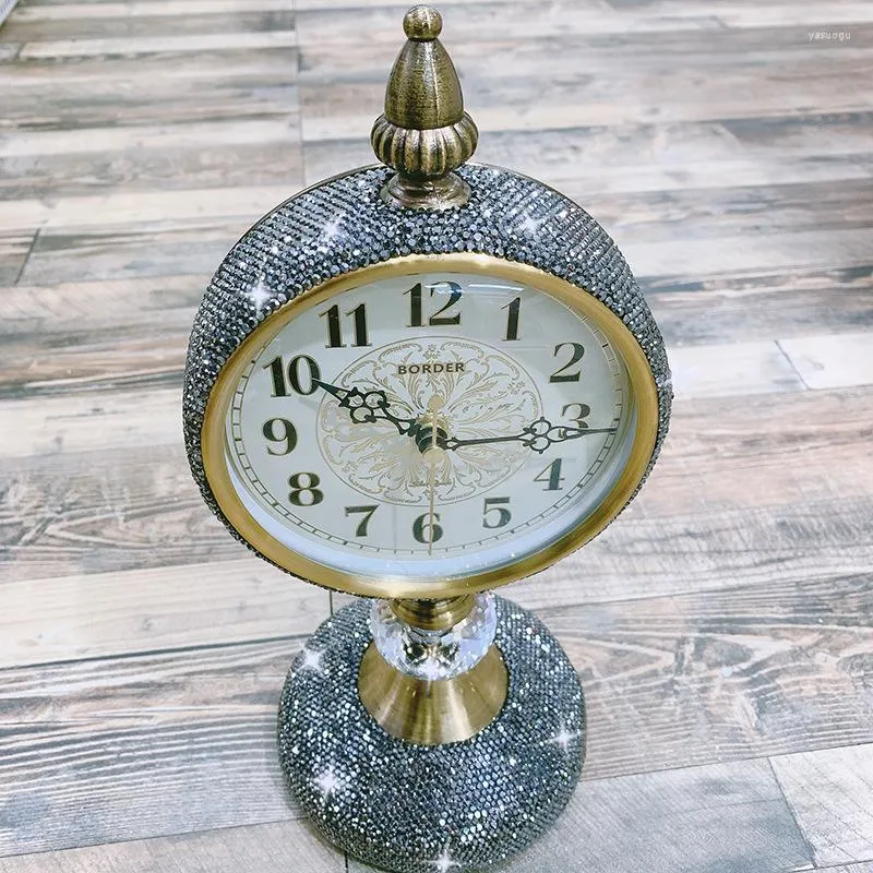 Table Clocks European Creative Desk Digital Clock Alarm Vintage Nixie Luxury Office Antiques Budzik Watch 50ZZ