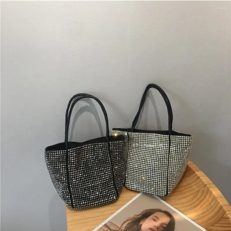 Borse da sera Donna Coreana Flash Diamond Dumplings Borsa a tracolla portatile monospalla Borsa da donna a catena Piccola secchiello