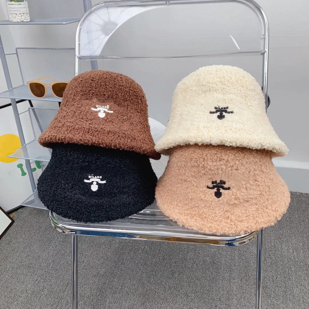 Designer nouveau petit tissu bouclé chapeau seau plat thermique et éolien show face au visage et à l'hiver sauvage