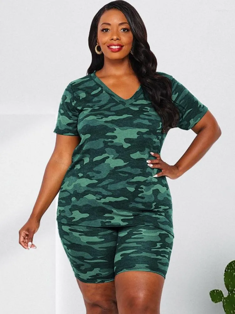 Damen-Trainingsanzüge XL-5XL Big Size 2-teiliges Set Sexy 2022 Sommermode Damen-Sets Camouflage Kurzarm-T-Shirt und elastische Taillen-Shorts