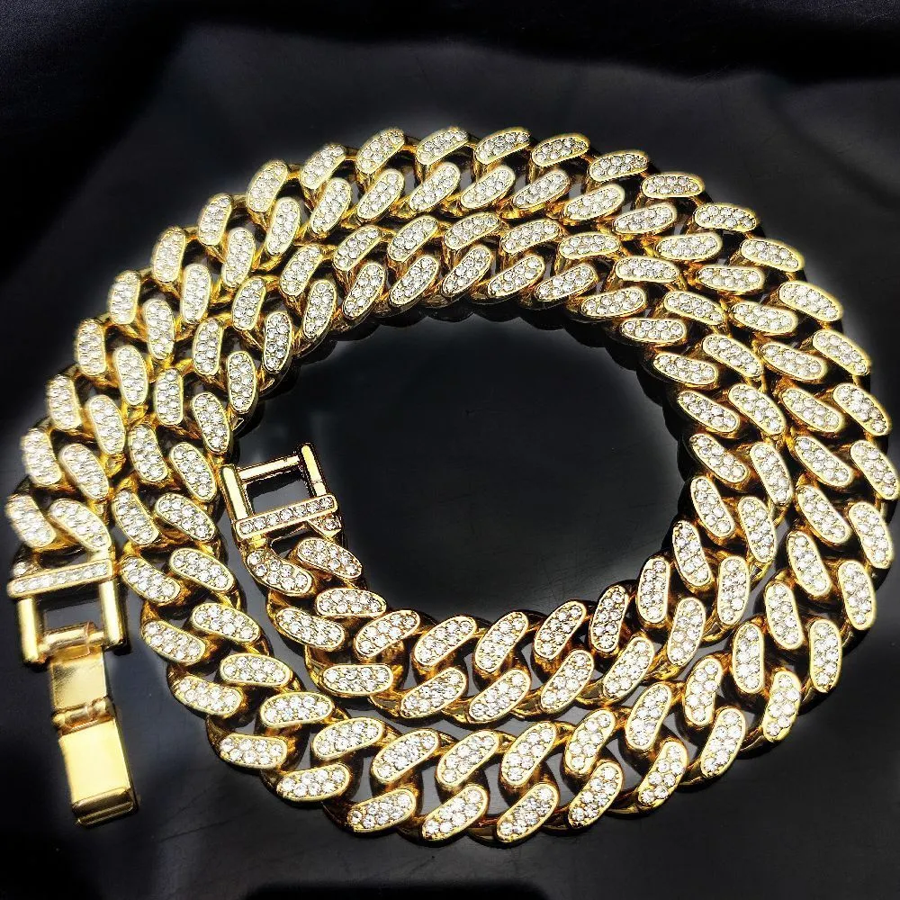 Dog Collars Leashes Full Diamond Large Gold Chain Cuban Necklace Accesorios Para Perros Luxury Perro Supplies 221105