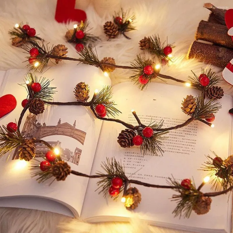Cuerdas de luces Led de cadena, lámpara de guirnalda de bayas rojas de piña de Navidad para fiesta de Navidad, decoración de mesa de árbol para dormitorio, decoración del hogar