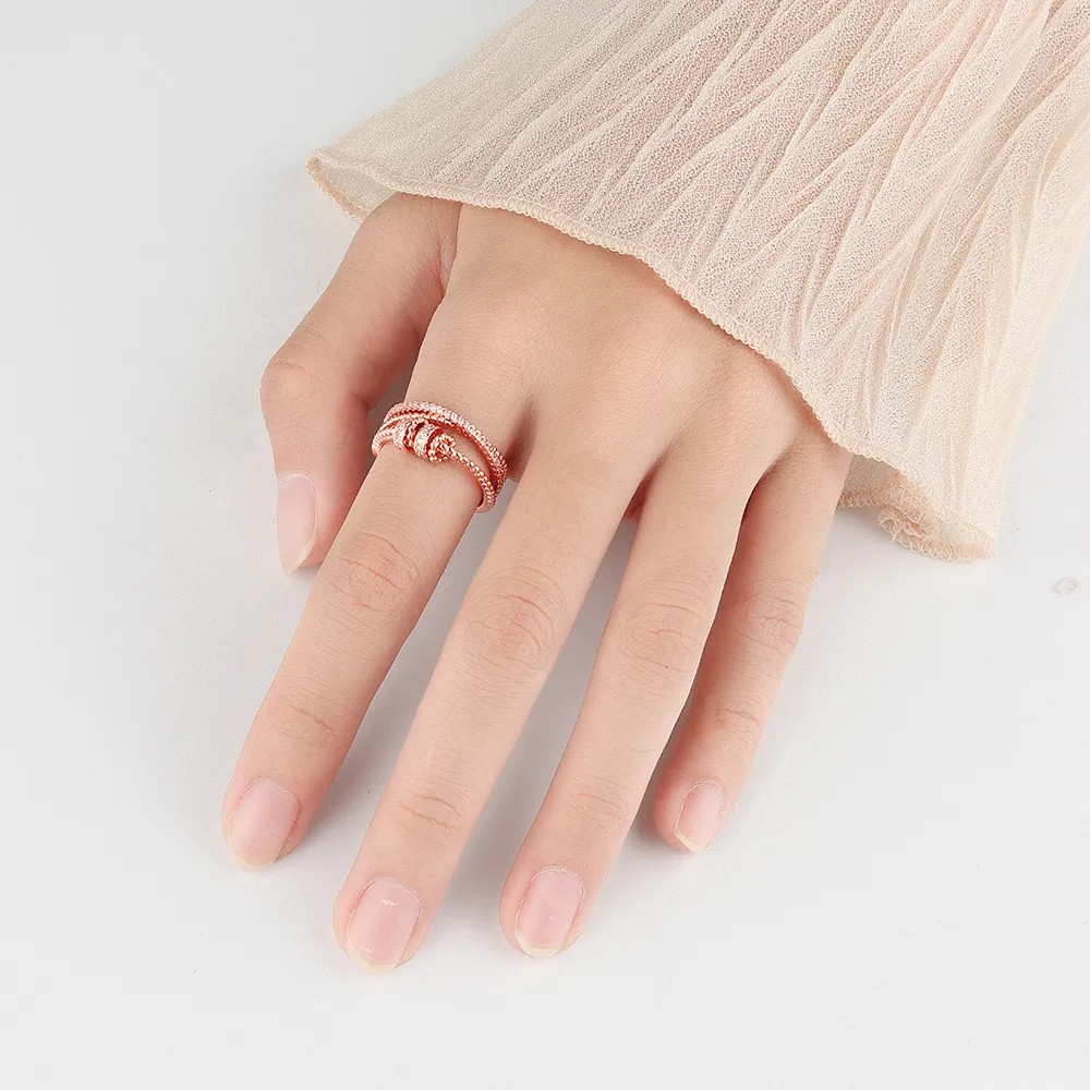 Top Zircon Lucky Open Ring Femelle Multi-couche Cross Ring Spinning Anneaux Style Europe et Américain Style