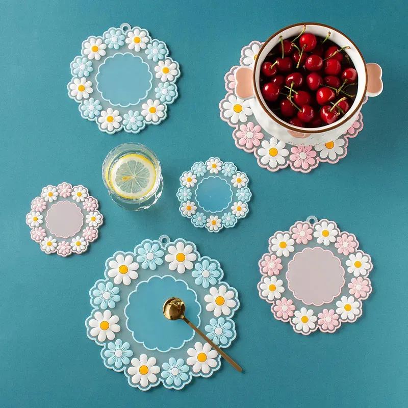 Daisy Silicone Coasters Mats Heat Insulation Table Mats Non-Slip Tabletop Protection Cup Mug Placemats