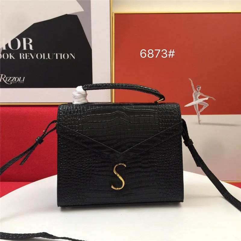Designer Luxury Womens CASSANDRA CHAIN WALLET IN GRAIN DE POUDRE EMBOSSED LEATHER Loulou Shoulder Bag Luis From 133,15 € | DHgate