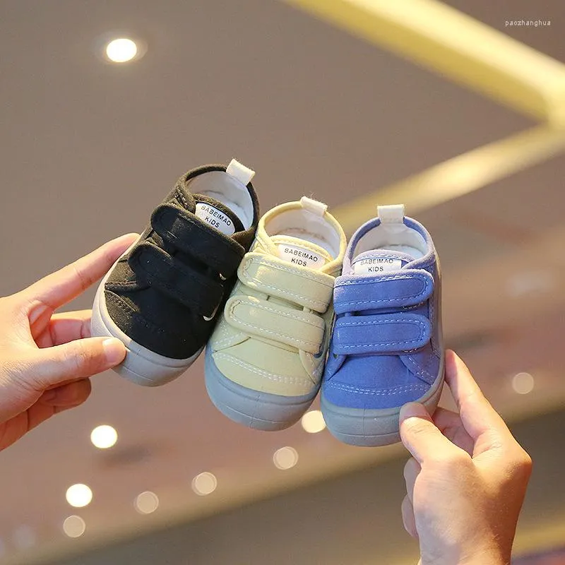 أحذية رياضية 2022 قماشية أولاد للأطفال