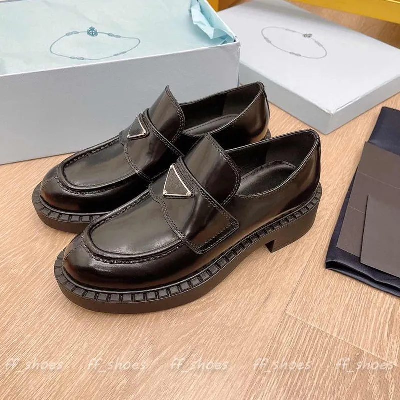 Zapatos de vestir, botas, zapatos de cuero, zapatillas de deporte de cuero brillante, mocasines de diseñador para hombres, nueva moda, mocasines informales, negro y blanco