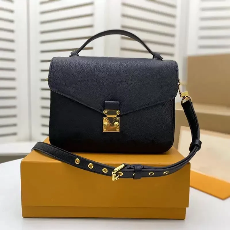 High Handbags luxurys designers bags Fashion womens CrossBody Clutch Shoulder Bag Letter Handbag ladies purse 2022 pocket Messenger Totes wallet