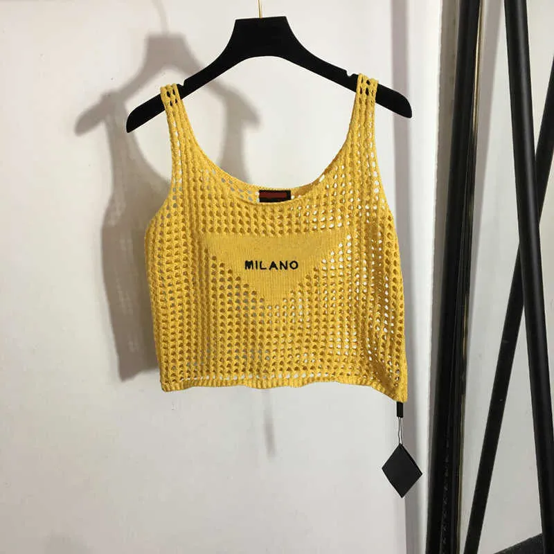 4 Colors Hollow Vests Tanks Fashion Letter Embroidery Vest Summer Breathable Designer Tops Classy Girls Sling Tops Clothing