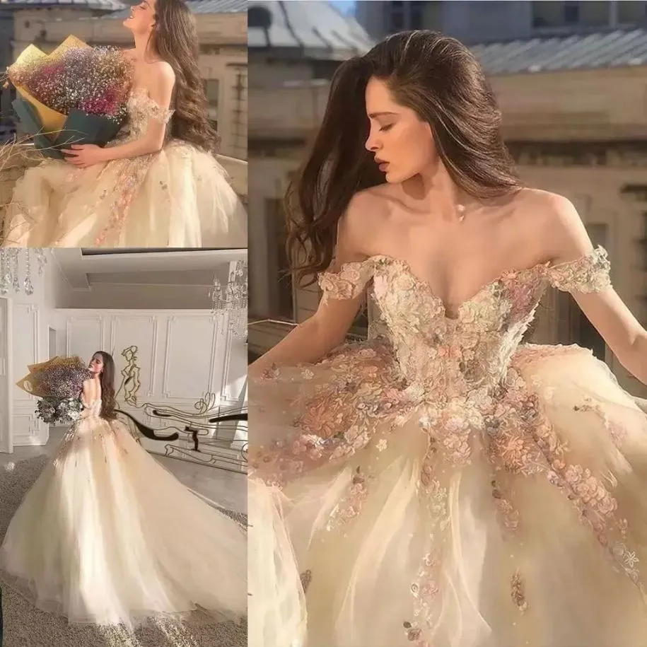 2023 Robes de mariée appliques florales 3D Robe nuptiale hors des bretelles Ruffles Sweep Train Une ligne sur mesure Vestido de Novia de taille personnalisée