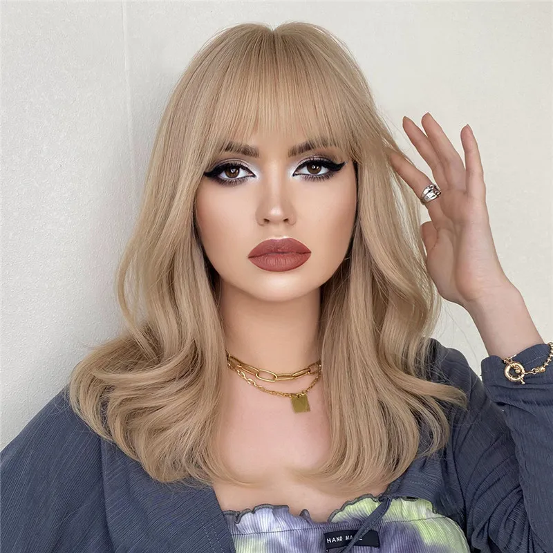 Synthetic Cosplay Wigs With Bangs For Woman Long Blonde Curl 18inch Natural Colored Wig Heat Resistant Fiber Hair