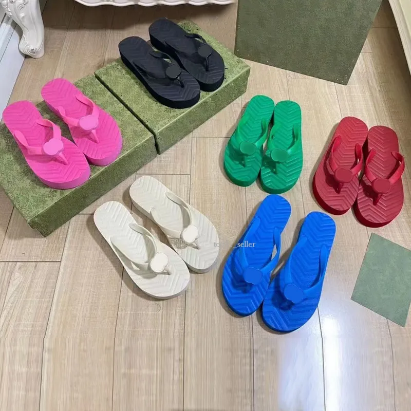 Tasarımcı Flip Flops Terlik Klips Ayaklar Yüksek Topuklu Ayakkabı Klasik Şık Deri Avrupa Kaplan Çizgileri Lux-ARMAN Plajı Kapalı Siyah ve Beyaz Kauçuk taban Aşınma Dirençli