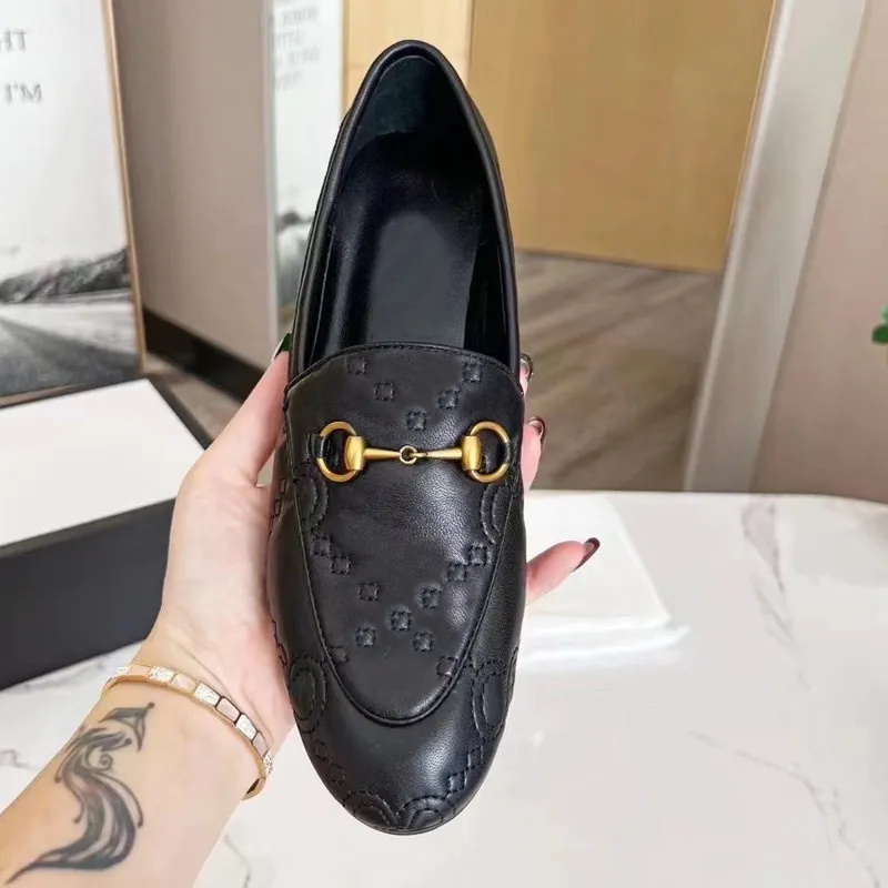 classic women Dress shoes Authentic cowhide Metal buckle Lady leather Letter Work shoe Mules Princetown Men Trample Lazy Loafers Flat bottom boat shoes size 35-45-46