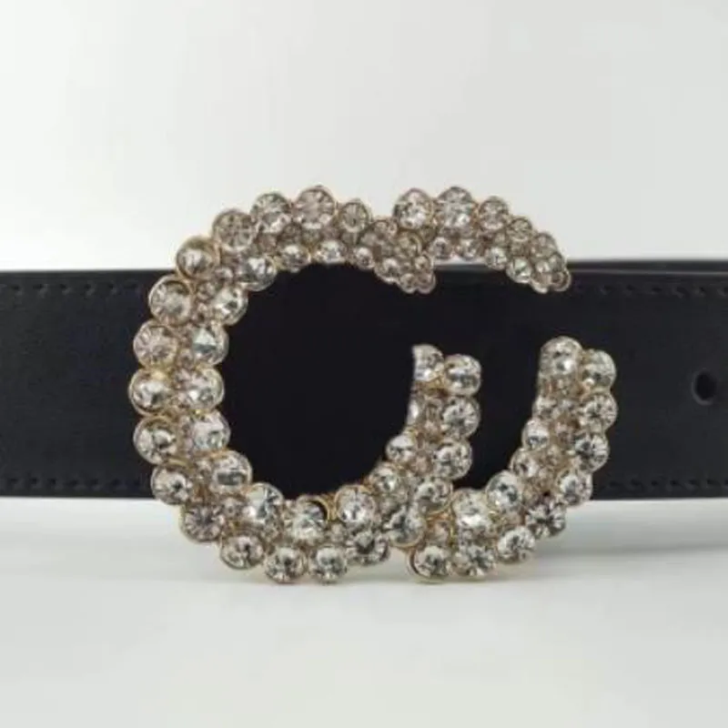 Cinturones de mujer de la calle Cinturón de diseñador Nuevo diseñadores para hombres Cinstand de diamantes con letras Diamantes Hebilla D2211073F