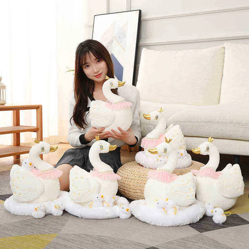 New Swan Family Cuddle Swan Mother Swan Baby Lifelike Animals Filled Doll With Nest Kids Baby Comforting Gift J220729