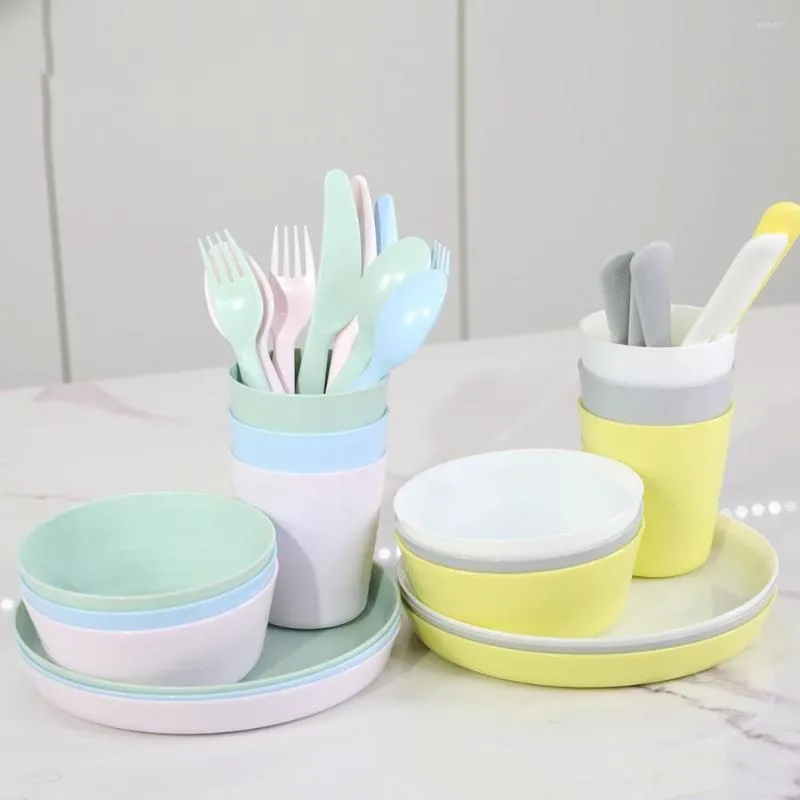 Set di stoviglie Colori vibranti a prova di rottura Bambini portatili che mangiano stoviglie Forchetta Set per sala da pranzo