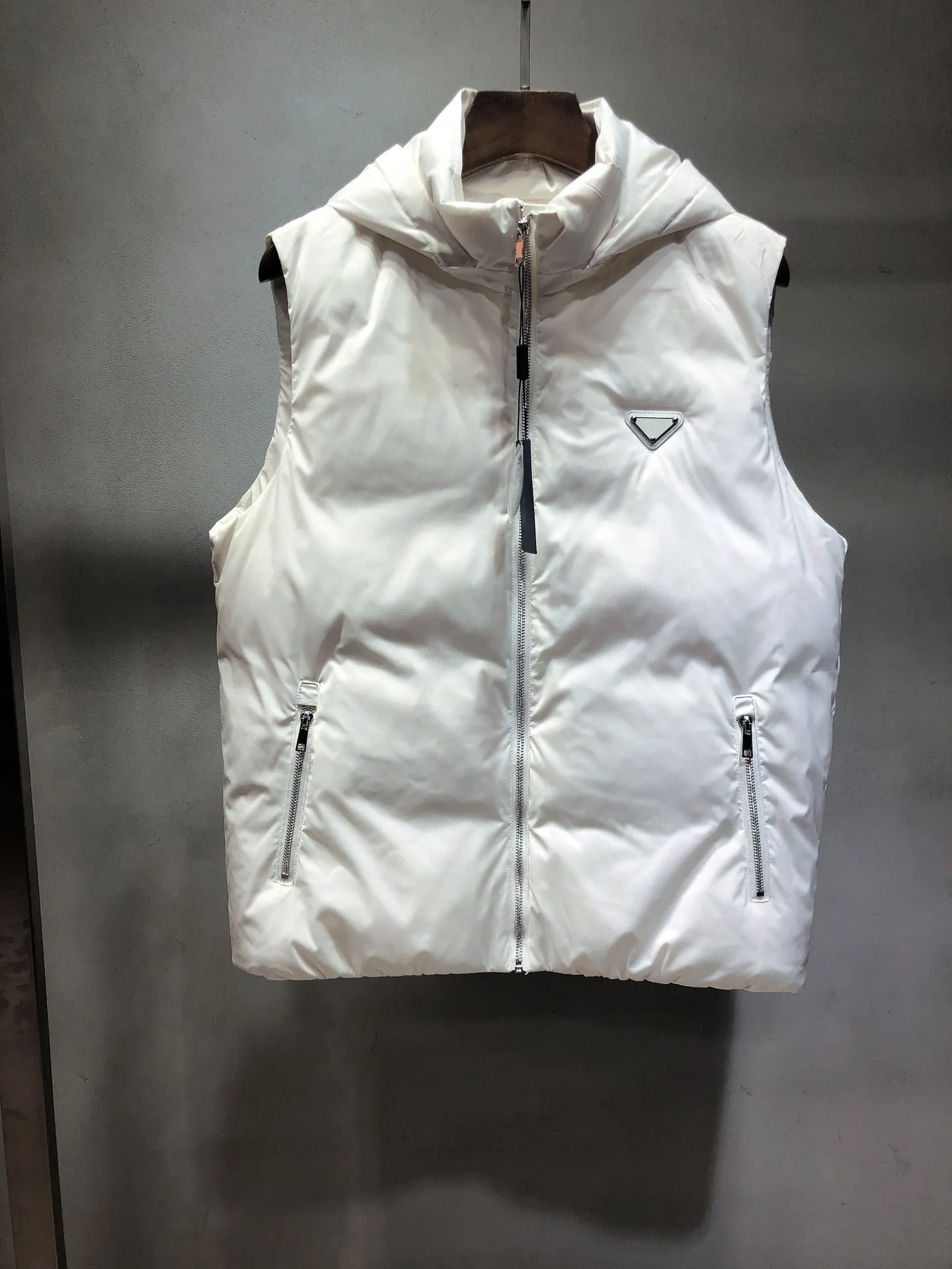 Autumn and Winter Classic Brand Mens Down Vest Highquality Zipper Pocket Stitching Design Kinesisk storlek Luxur Designer Vest