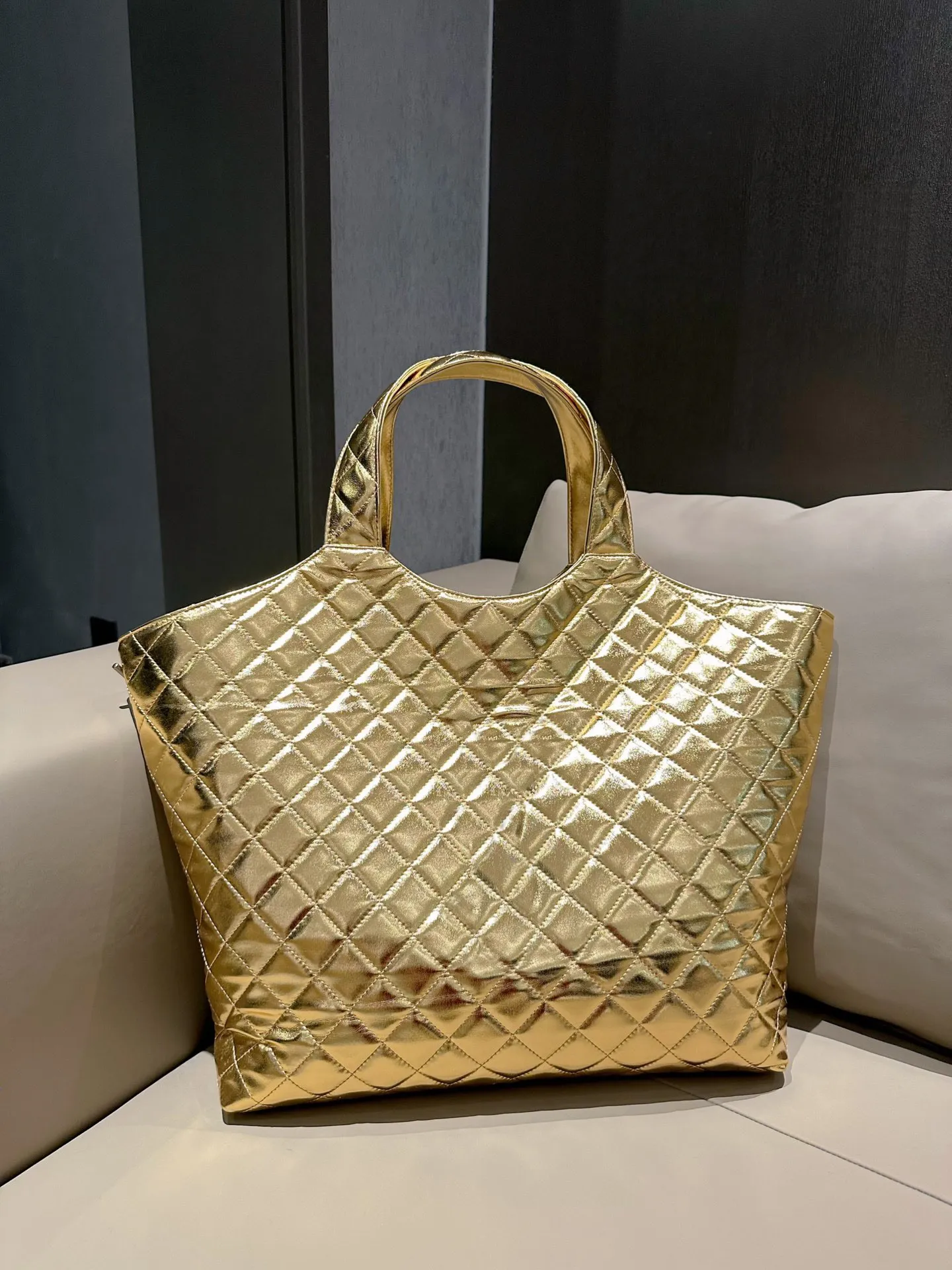 Bolso de noche de color dorado plateado Icare Maxi Shopping Bags diseñador de lujo totes mujeres 5A calidad Axilar paquete tote Con Chain Coin Wallet Travel beach bags