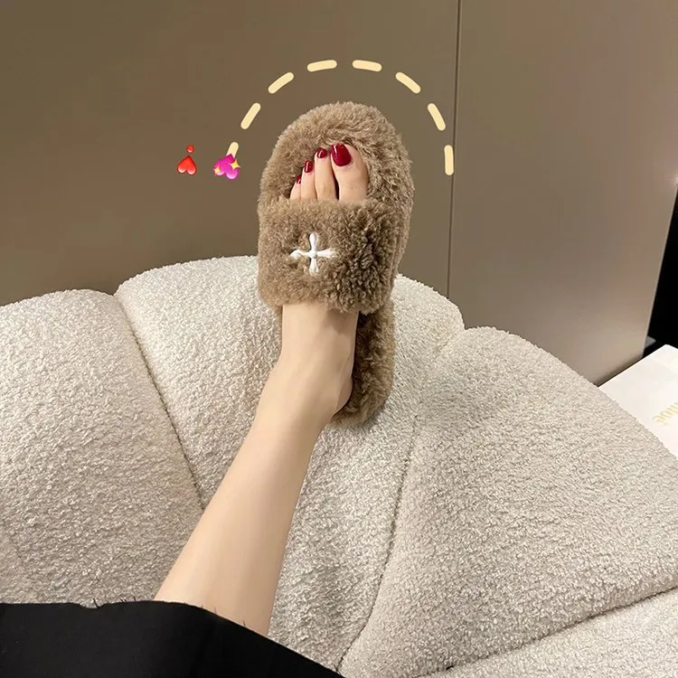 Winter luxury women`s home shoes Fluffy warm and comfortable embroidered flip-flops size 36-42