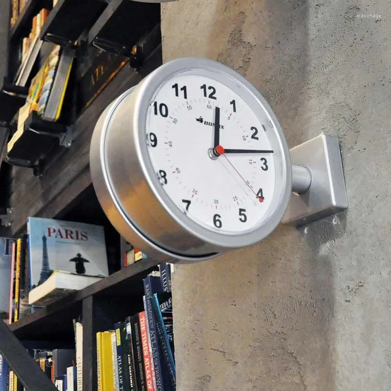 ساعات الحائط الكبيرة ساعة التصميم الحديثة المعدنية الساعات ذات الوجهين المزدوج ديكور المنزل الإبداعي هدية غرفة المعيشة الفاخرة