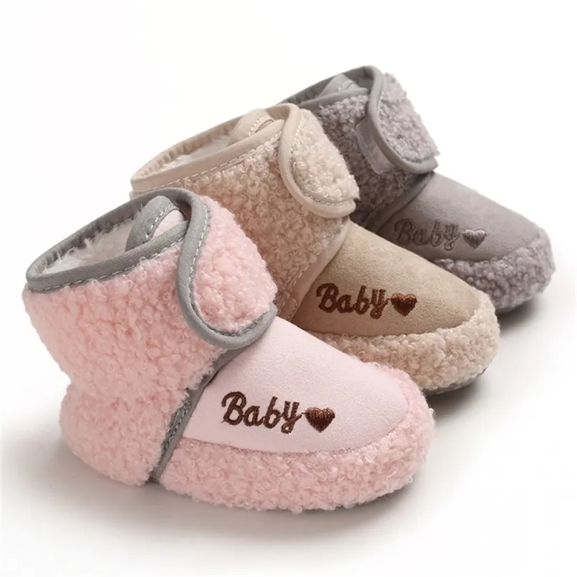 First Walkers geborene Babyschuhe Jungen Mädchen Kleinkind Turnschuhe Weiche Unterseite Säuglingswohnungen Warme Schneestiefel KF684 221107