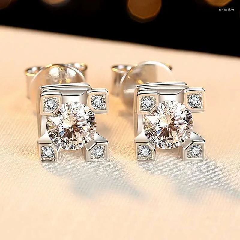 Stud Earrings Geoki Perfect Cut 0.5 Moissanite Classic 4 Prong Cow Head 925 Sterling Silver Pass Diamond Test For Girls