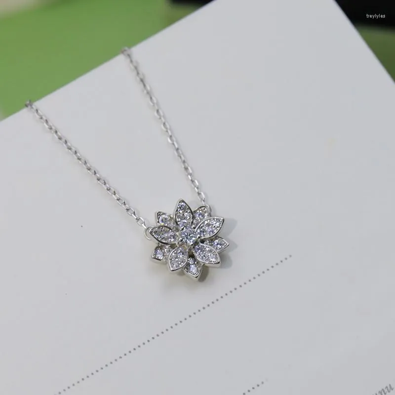 Kedjor Pure 925 Sterling Silver Fashion Märke Lady Shiny Flower Necklace Sweet Lotus Design Smycken Birthday Accessories Gift