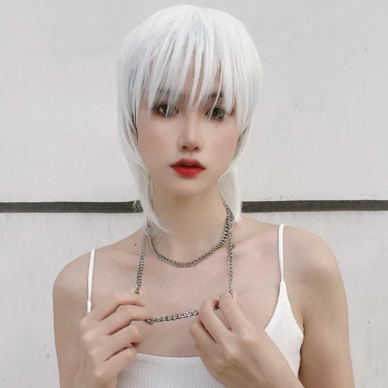 White top wig tail