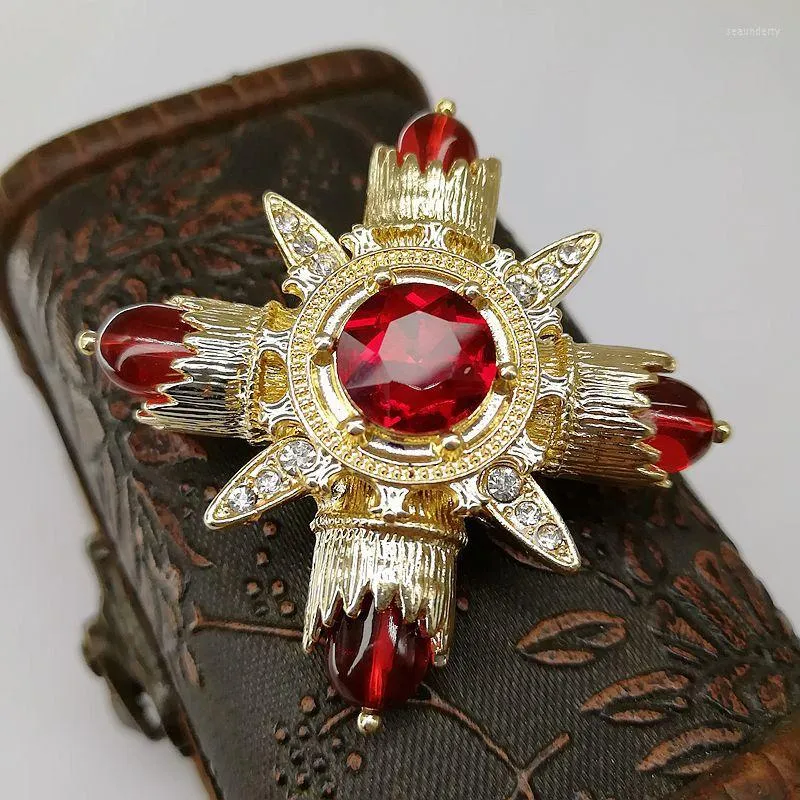 Brooches Baroque Red Rhinestone Cross Brooch Pin Metal Big For Women Vintage Pins Clothes Scarf Clip Jewelry