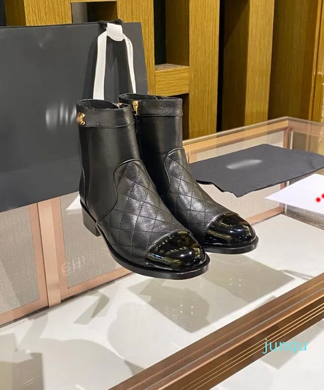 2023 moyen âge série bottes de pluie bottillons vintage femmes Martin botte en cuir chaîne décoration fond plat rétro étanche net rouge même -L112