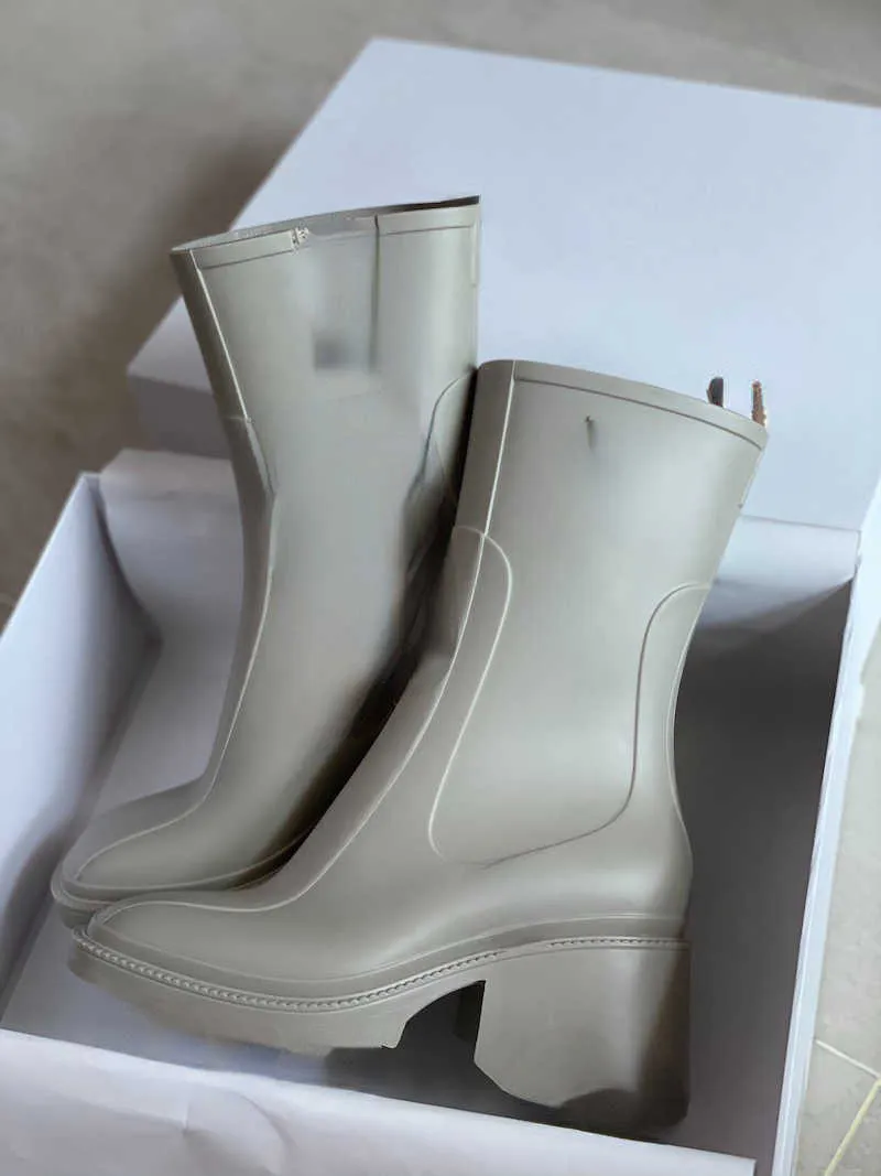 Varum￤rkeskoar Rain Water Shoedesigner Design High Fashion Boots With High Heels Waterproof Heel Platform Size 36-40