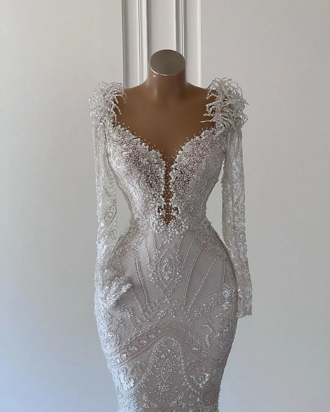 Sparkly 3D Flowers Wedding Dress Sexy V Neck Long Sleeve Beads Lace Bridal Gowns Romantic Bride Dress Robe De Mariee