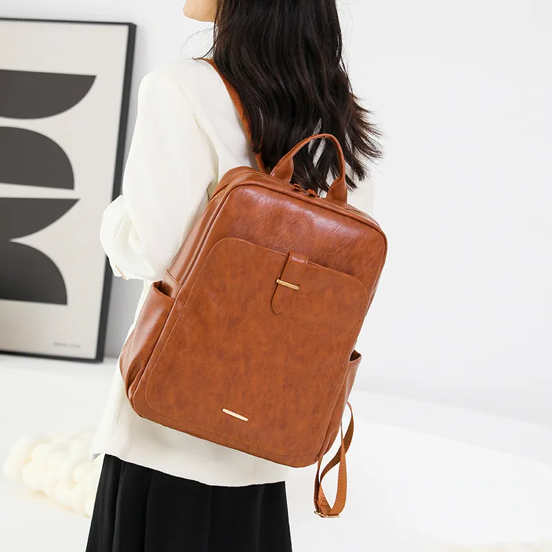 Kobiety mężczyźni styl plecaka prawdziwej skóry modne torby na co dzień mała dziewczynka tornister biznesowy plecak na laptopa ładowanie plecaka plecak SportOutdoor pakiety 6724