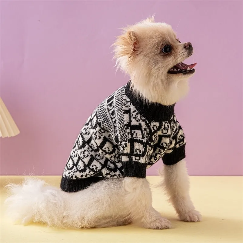 Dog Apparel Luxury Clothes Sweater Autumn and Winter Thickened Fashion Pet French Bulldog Dachshund Coat Jacket 221109