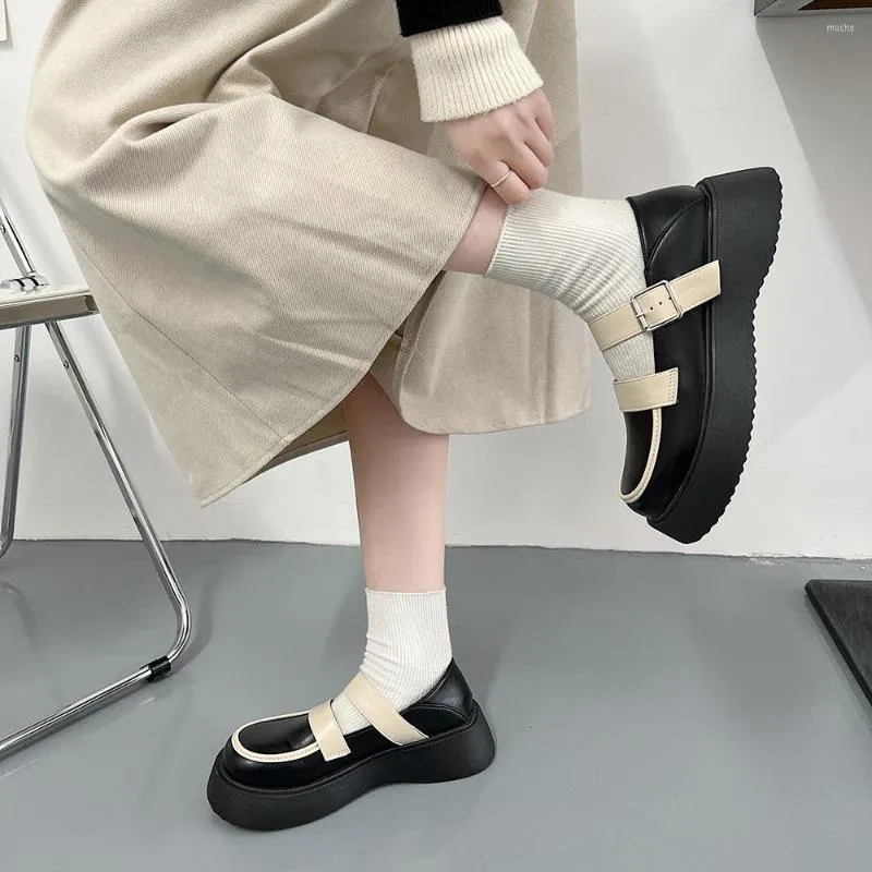 Kledingschoenen bigtoe pu lederen dames lente zomerkleurblokkerende dikke bodem verhoogde mode student retro Japanse single