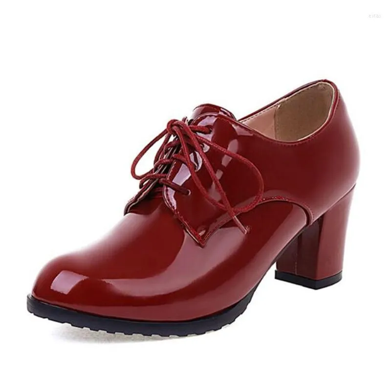 Chaussures habillées pour femmes richelieu en cuir verni épais talon haut à lacets Oxfords pour femmes Vintage décontracté bout rond dames mocassins pompes