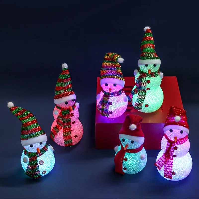 Luci notturne a LED in stile pupazzo di neve di Natale Lampada da notte colorata Decorazioni per l'albero di Natale