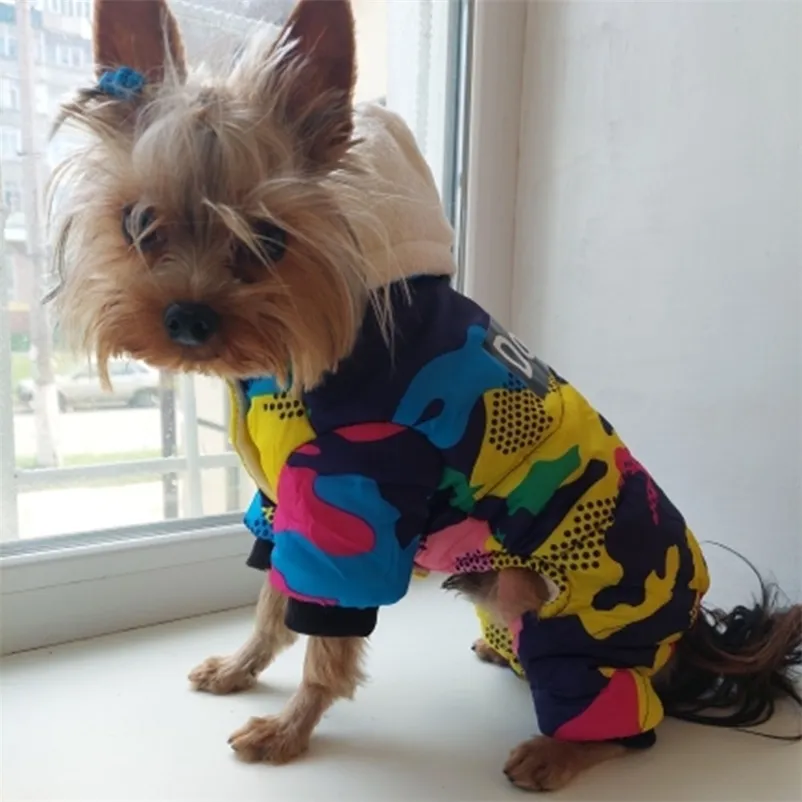 Odzież dla psów zima małe ubrania Puppy w dół płaszcz parkas moda kamuflaż drukowana pensa kota narciarska bawełniana kurtka stroje 221109