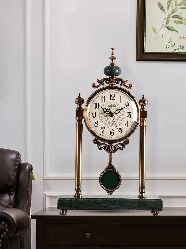 Tafel klokken Amerikaanse retro klokzitje creatieve slinger mode Europese woonkamer metalen slaapkamer mute