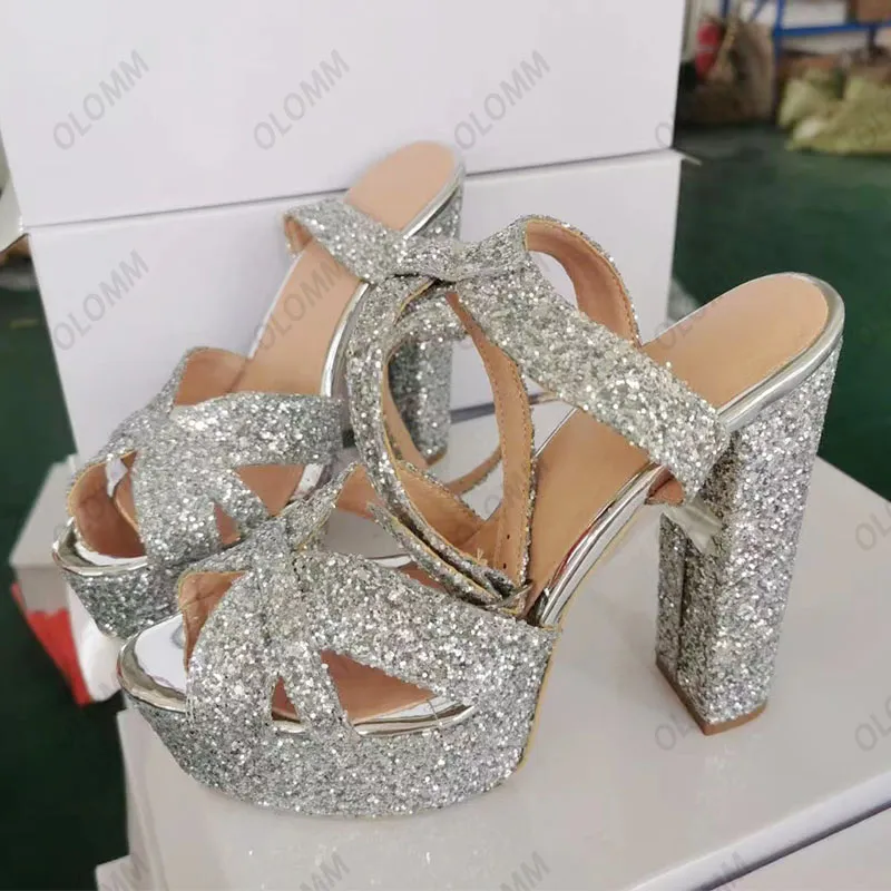 Olomm El Yapımı Kadın Platformu Sandalet Glitter Strappy Thunky Topuklu Ayak Parçası Güzel Gümüş Cosplay Ayakkabı Boyutu 35 47 52