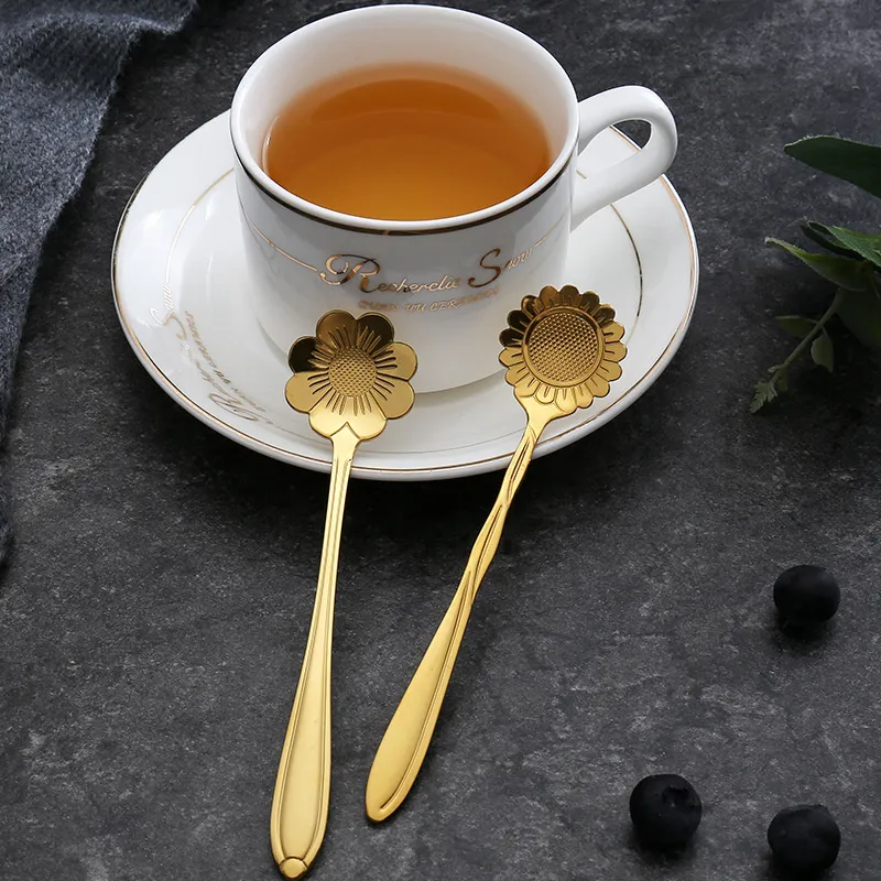 Stainless Steel Gold Coffee Scoops Flower Shaped Dessert Milkshake Teaspoons for Wedding Birthday Party Tableware Decoration