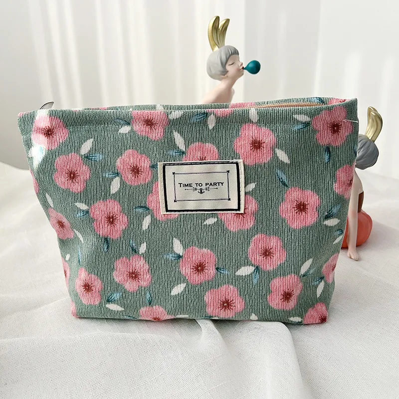 Sac cosmétique de fleurs en velours côtelé les femmes lavage du sac grand maquillage des sacs d'embrayage pour femmes