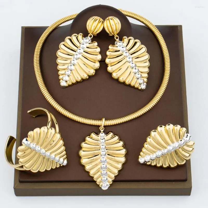 Necklace Earrings Set Fashion Jewelry For Women Gold Plated Silver Color Leaf Design With Bracelet Ring Dubai Engagement