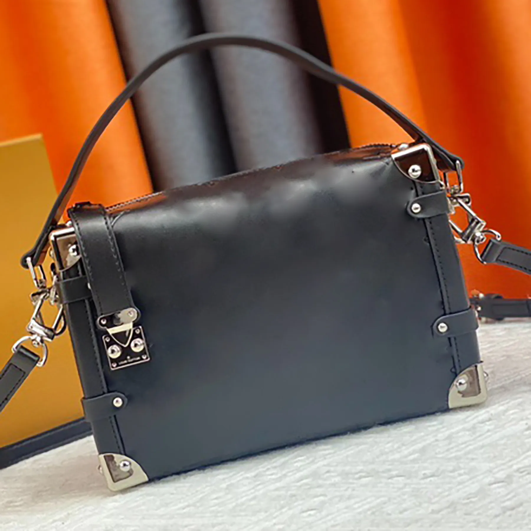 Relic outlet purses black
