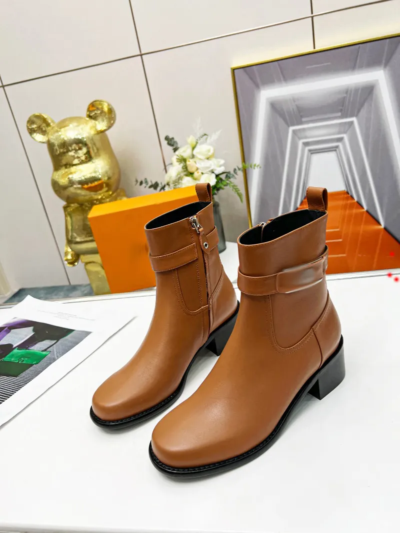 Womens Designers Boots Leather Martin Ankle Chaelsea Boot Fashion Wave Colored Rubber Outsole Elastic Webbing Luxury Platform Tire Bottega -N194