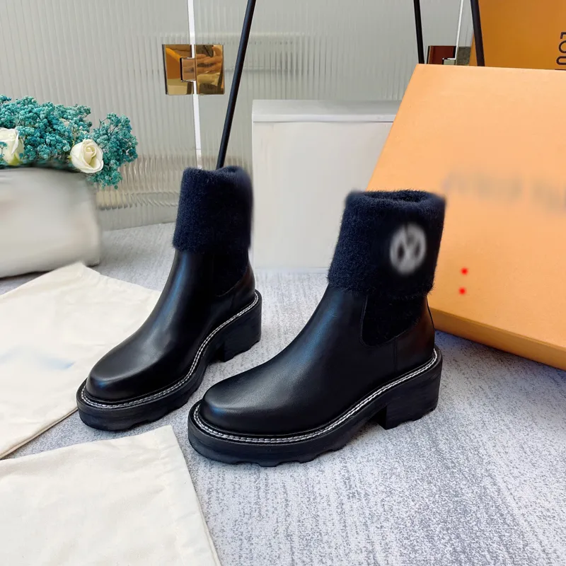 Женские дизайнеры сапоги кожа Martin Angle Chaelsea Boot Boot Fashion Wave Crownfuls Rubber Osper Elastic Webment Luxury Platform Tire Bottega -N184