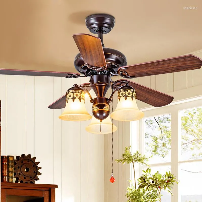 Lampe de ventilateur de style américain plafond de salon conversion de fréquence intégrée ménage rétro