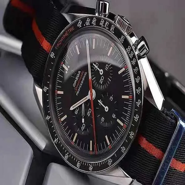 2022 Orologi da polso Classic Mens Watch 50th Anniversary Movimento meccanico automatico jam bond Digner watch space montre de luxe Stainls luxury9I9L