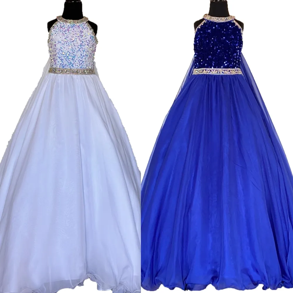 Crystals Girl Pageant Dress 2023 con Cape Ballgown AB Stone White Chiffon Little Kid Birthday Vestido de fiesta formal Niño adolescente Preadolescente Halter Neck Keyhole ritze roise